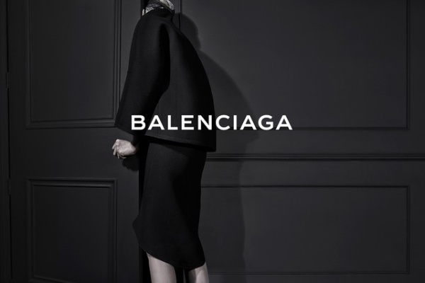 Alexander Wang 首个Balenciaga 广告面世