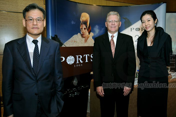 Ports 宝姿品牌所属宝国国际首席执行官陈启泰（左一）