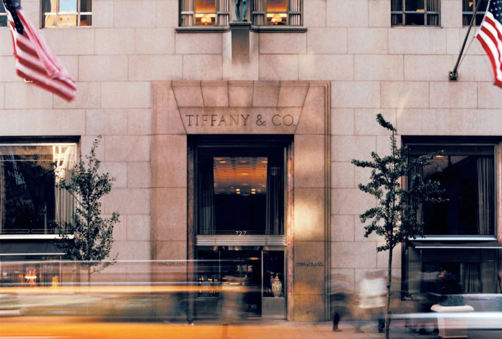 Tiffany & Co.蒂芙尼二季度收入跌三成 被LVMH路威酩轩退货的风险加大