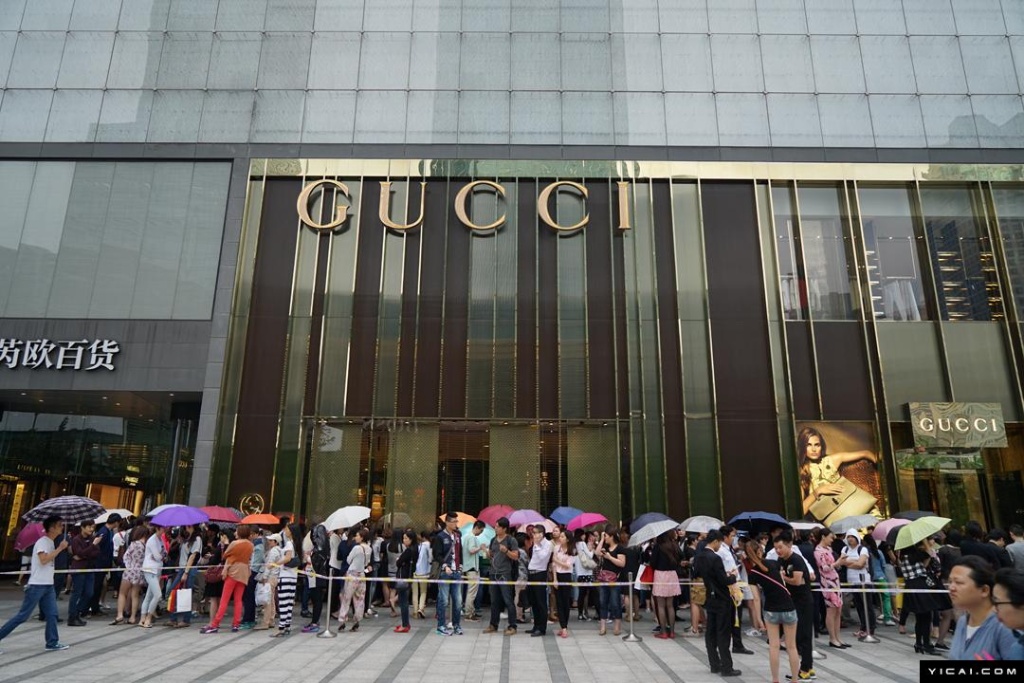 Gucci五折中国“高调”清库存活动：一场事先张扬的”甩卖“ 分析师斥其