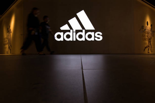 Adidas 阿迪达斯前高管行贿腐败事件坐实