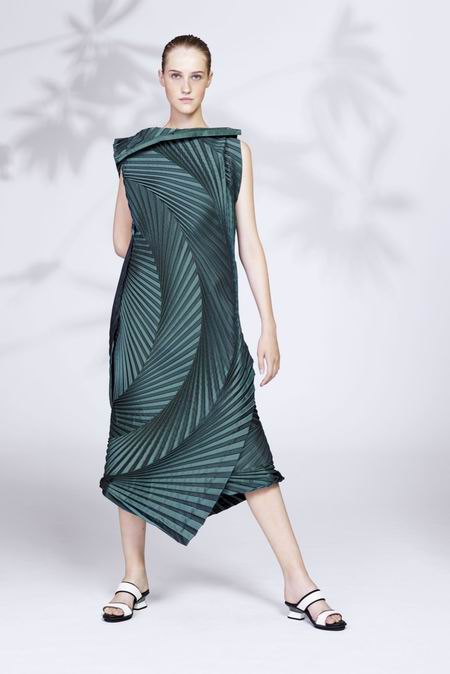 Issey Miyake Resort 2016早春度假系列