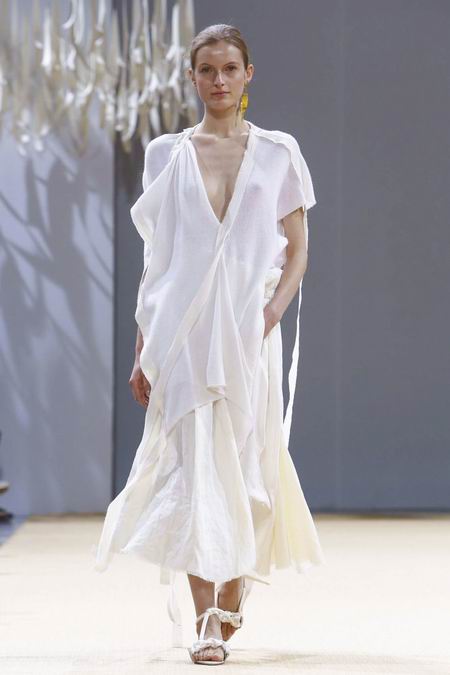 Allude Spring 2016