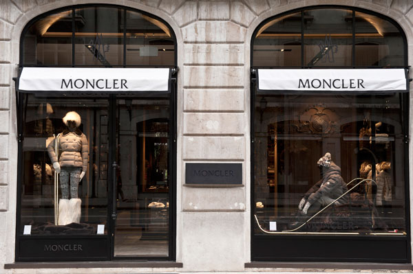 Moncler IPO 已获12倍超额认购