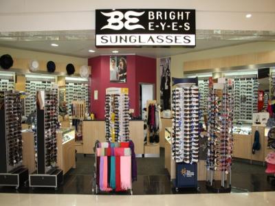 Luxottica 出售 Bright Eyes 专注国际品牌