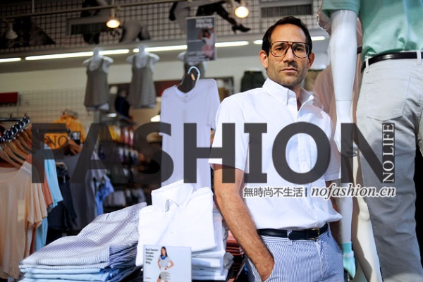 American Apparel正式解雇Dov Charney 任命Paula Schneider为首席执行官